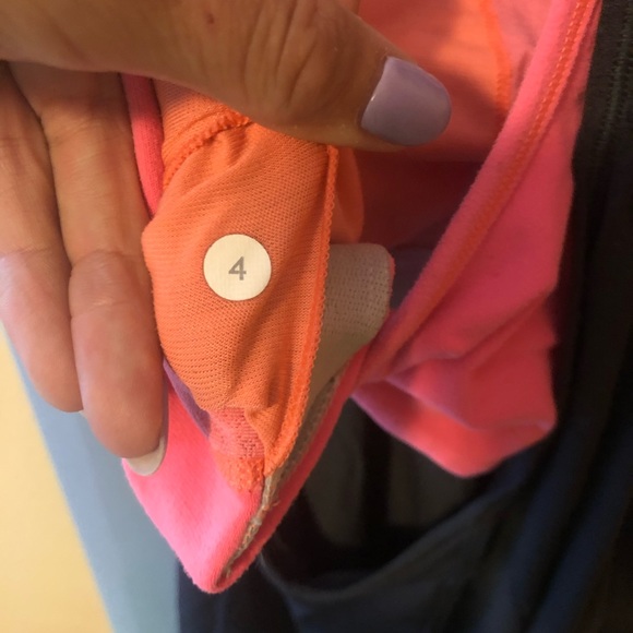 Lululemon ‘Tuck Me In’ Tank - Picture 9 of 9